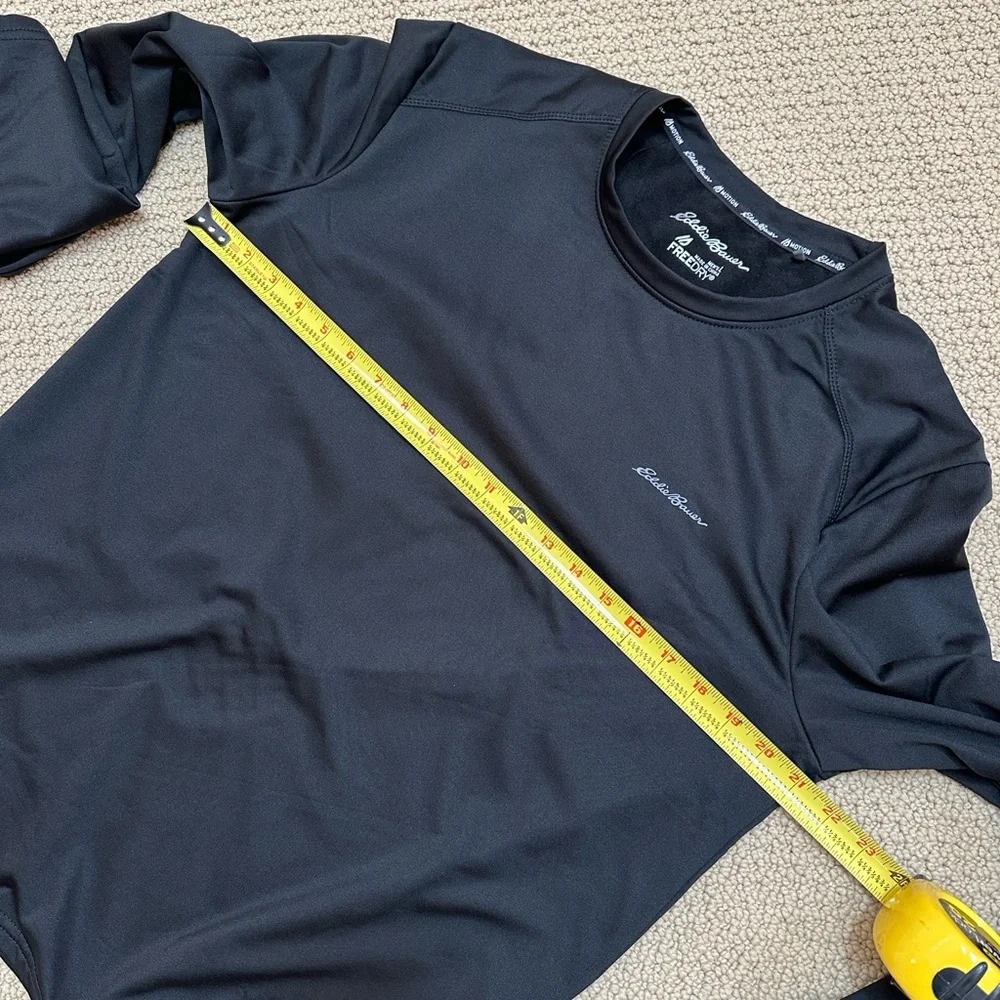 Eddie Bauer Men's Black FREEDRY Athletic Tee - Picture 6 of 9